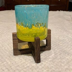 Ceramic plant holder